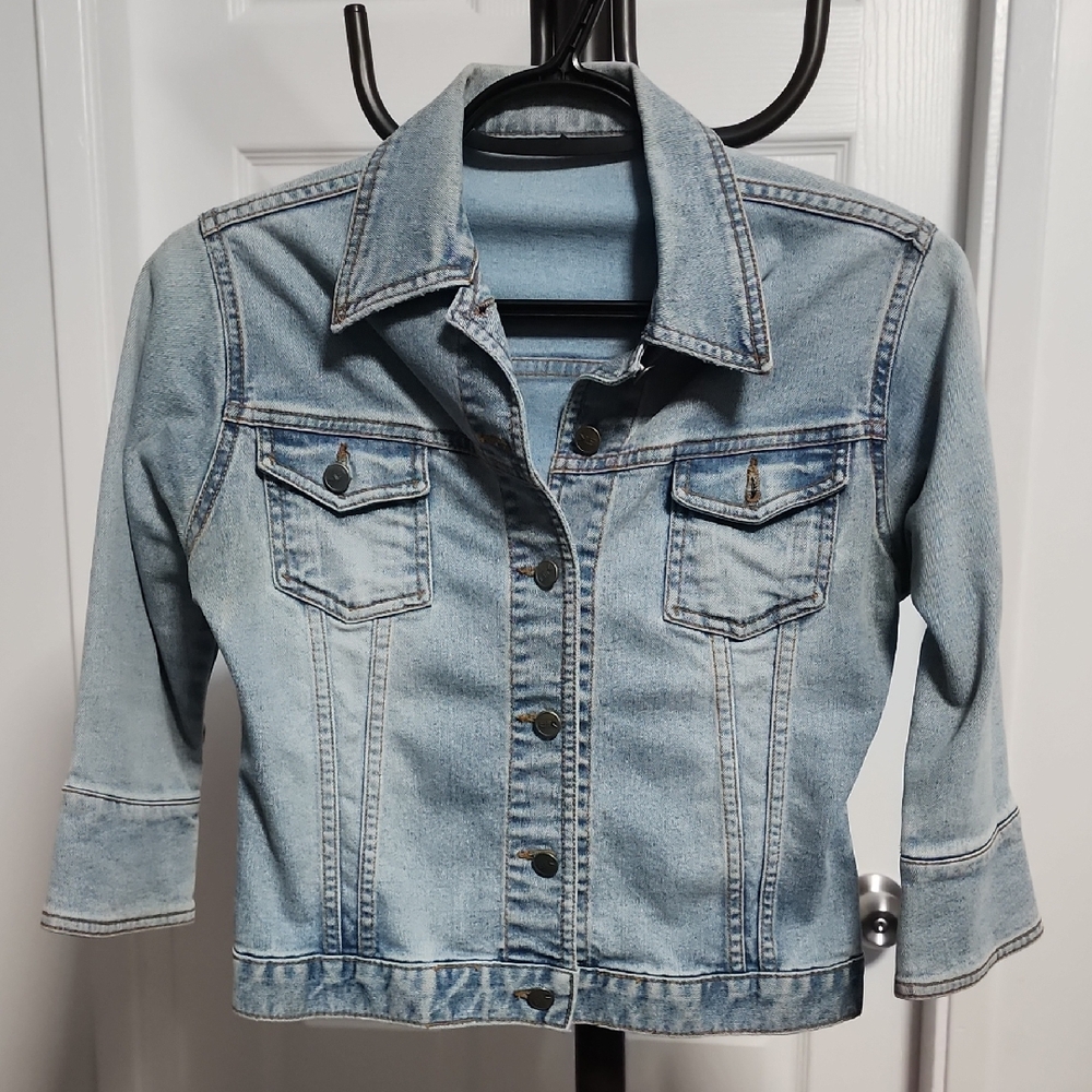 #172 Women's Light Blue Denim Jacket
